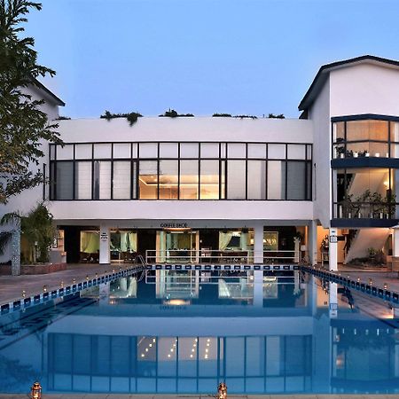 Best Western Resort Country Club Γκουργκάον Εξωτερικό φωτογραφία