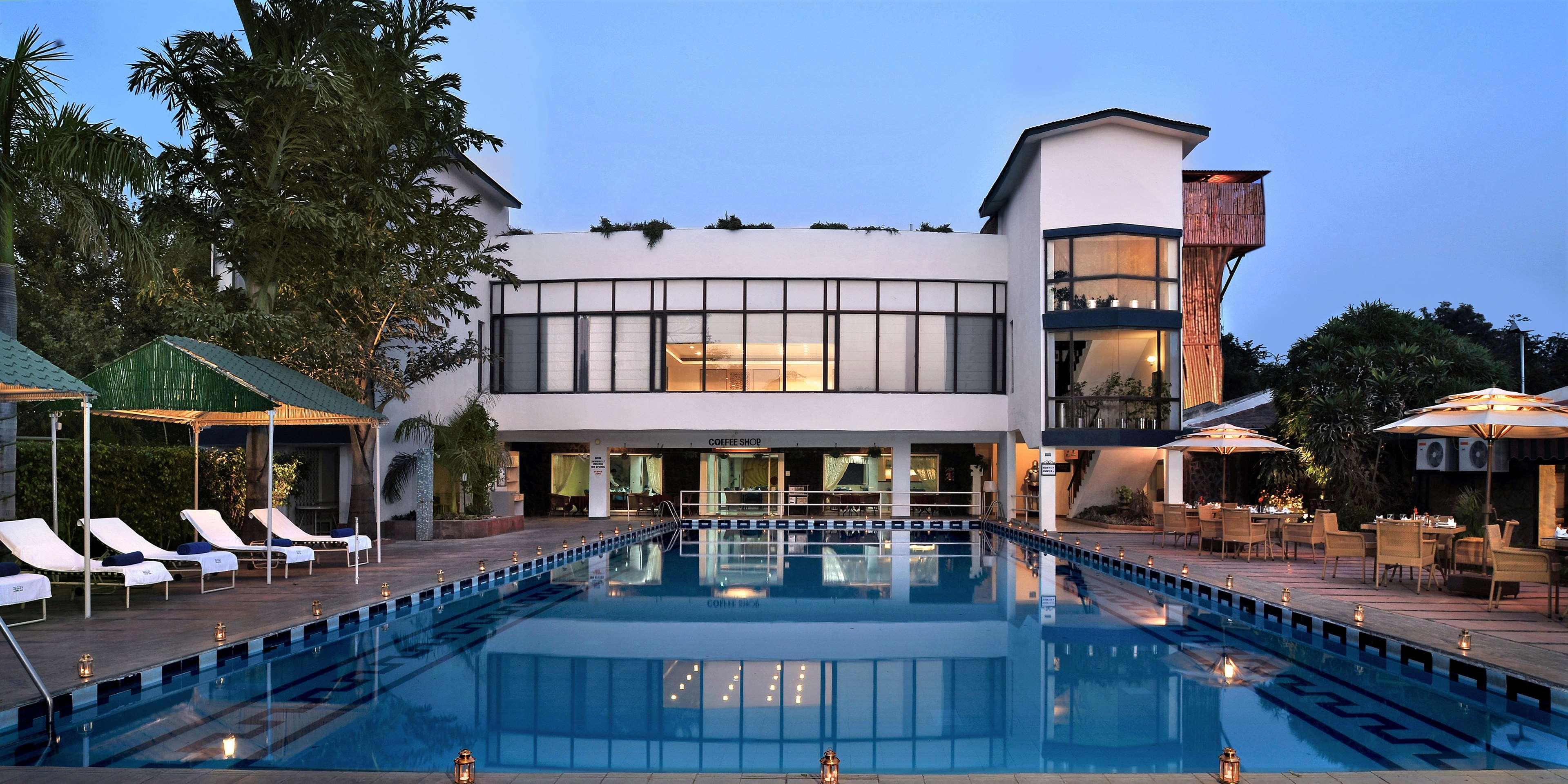 Best Western Resort Country Club Γκουργκάον Εξωτερικό φωτογραφία