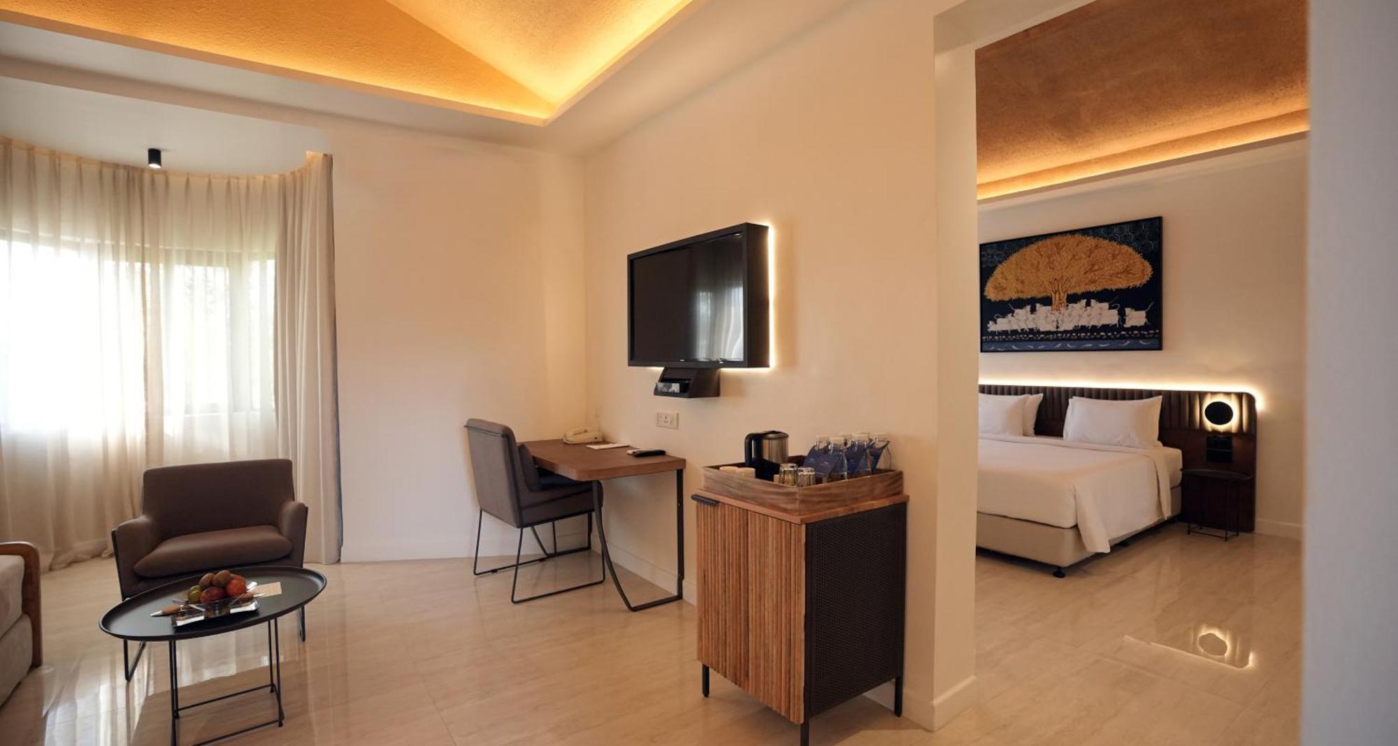 Best Western Resort Country Club Γκουργκάον Εξωτερικό φωτογραφία